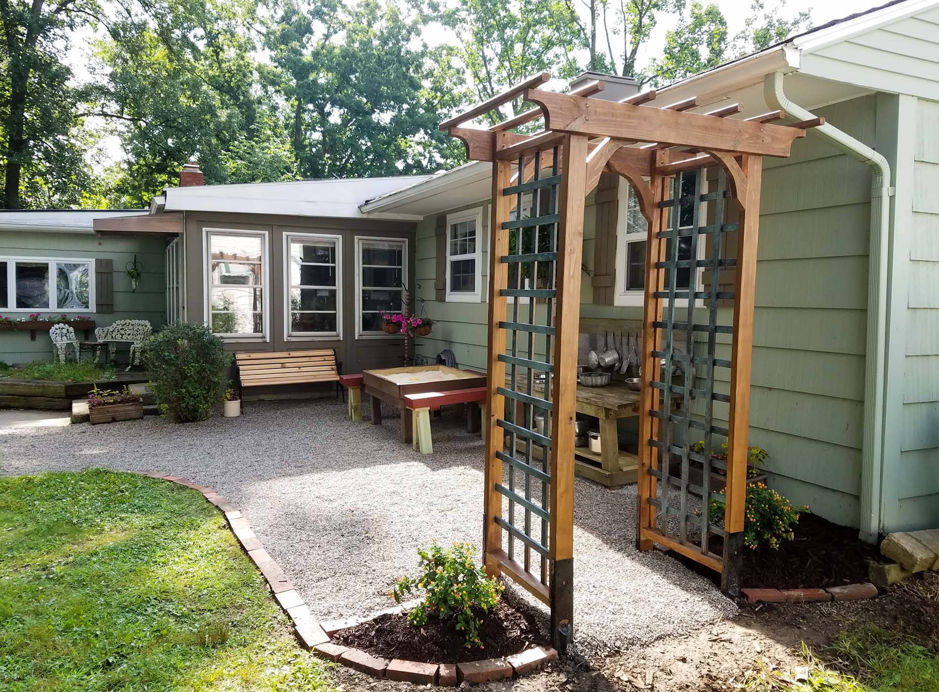 Diy Arbor And Trellis Ideas