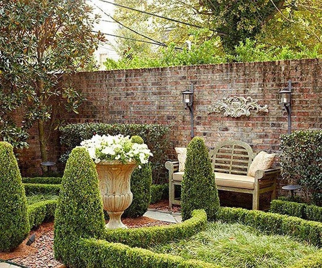 Inspiring Small Courtyard Garden Design