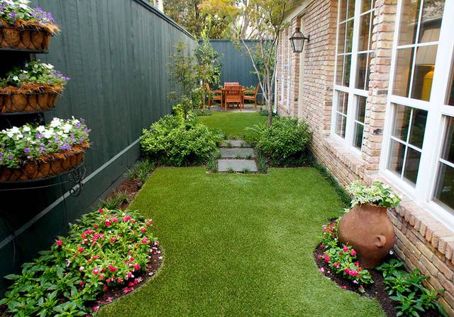 New Orleans Courtyard