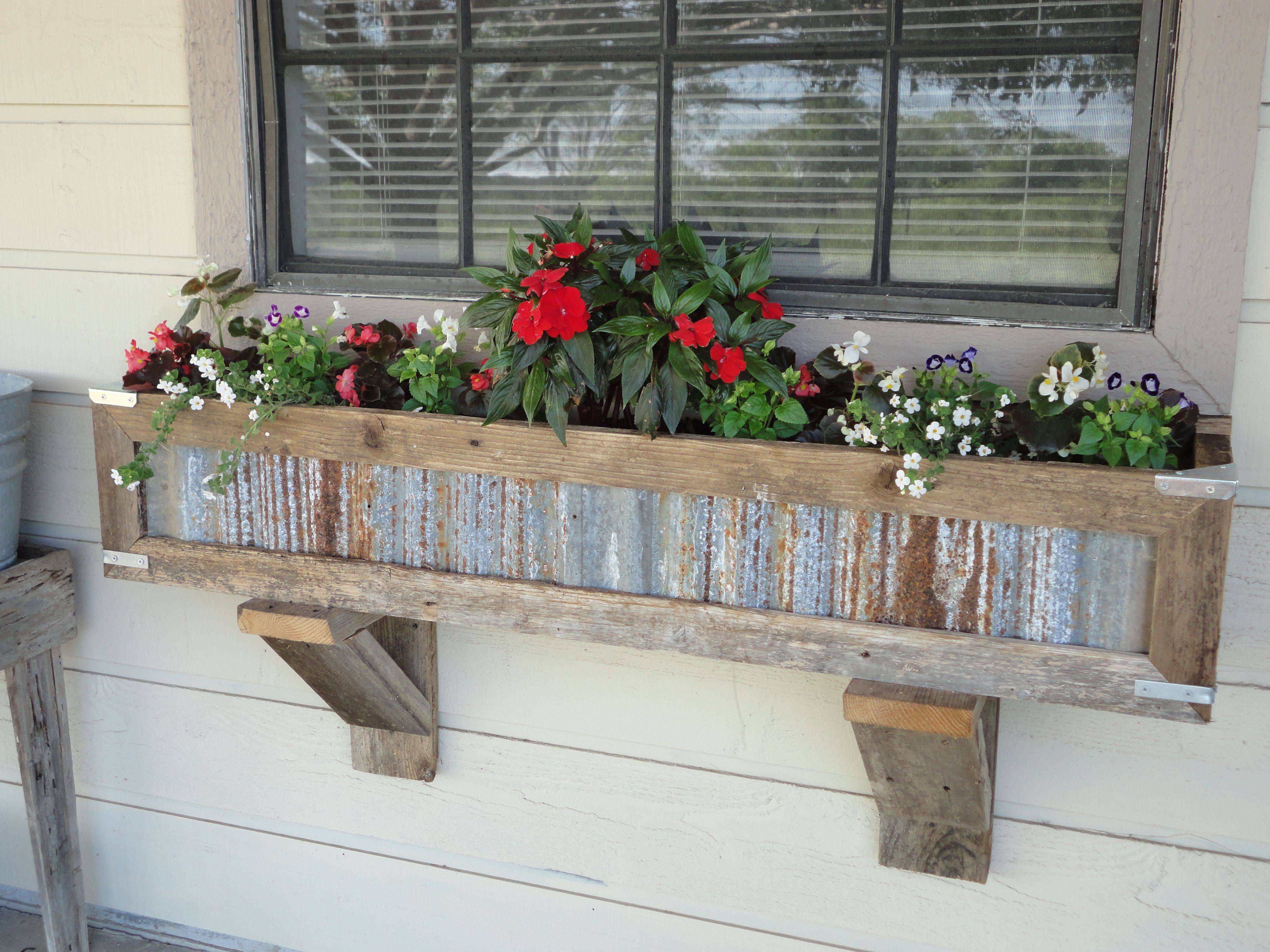 Gardens Barrel Planter