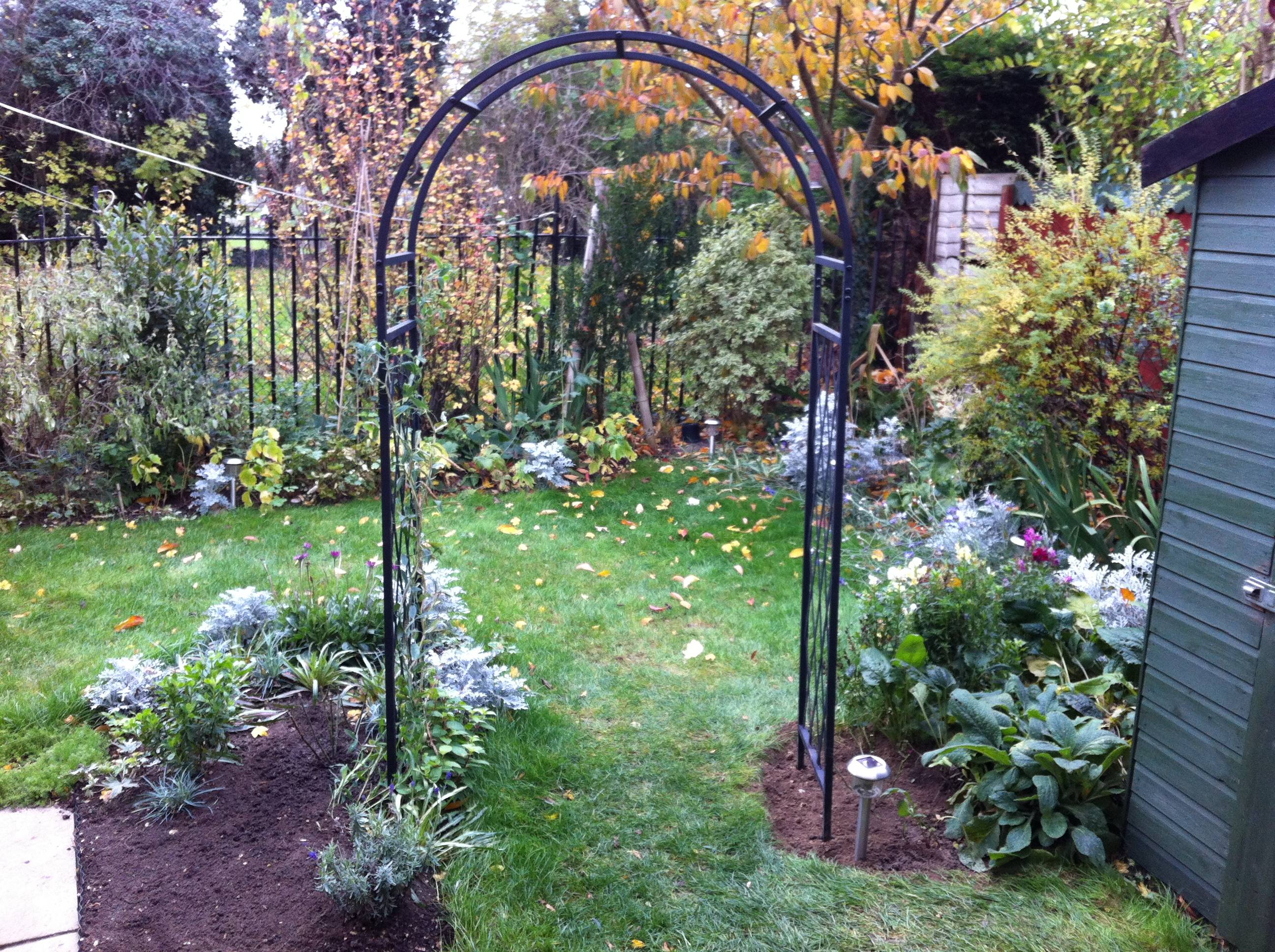 Sunnydaze Wooden Garden Arbor Walkway Wedding Arch Garden Accent