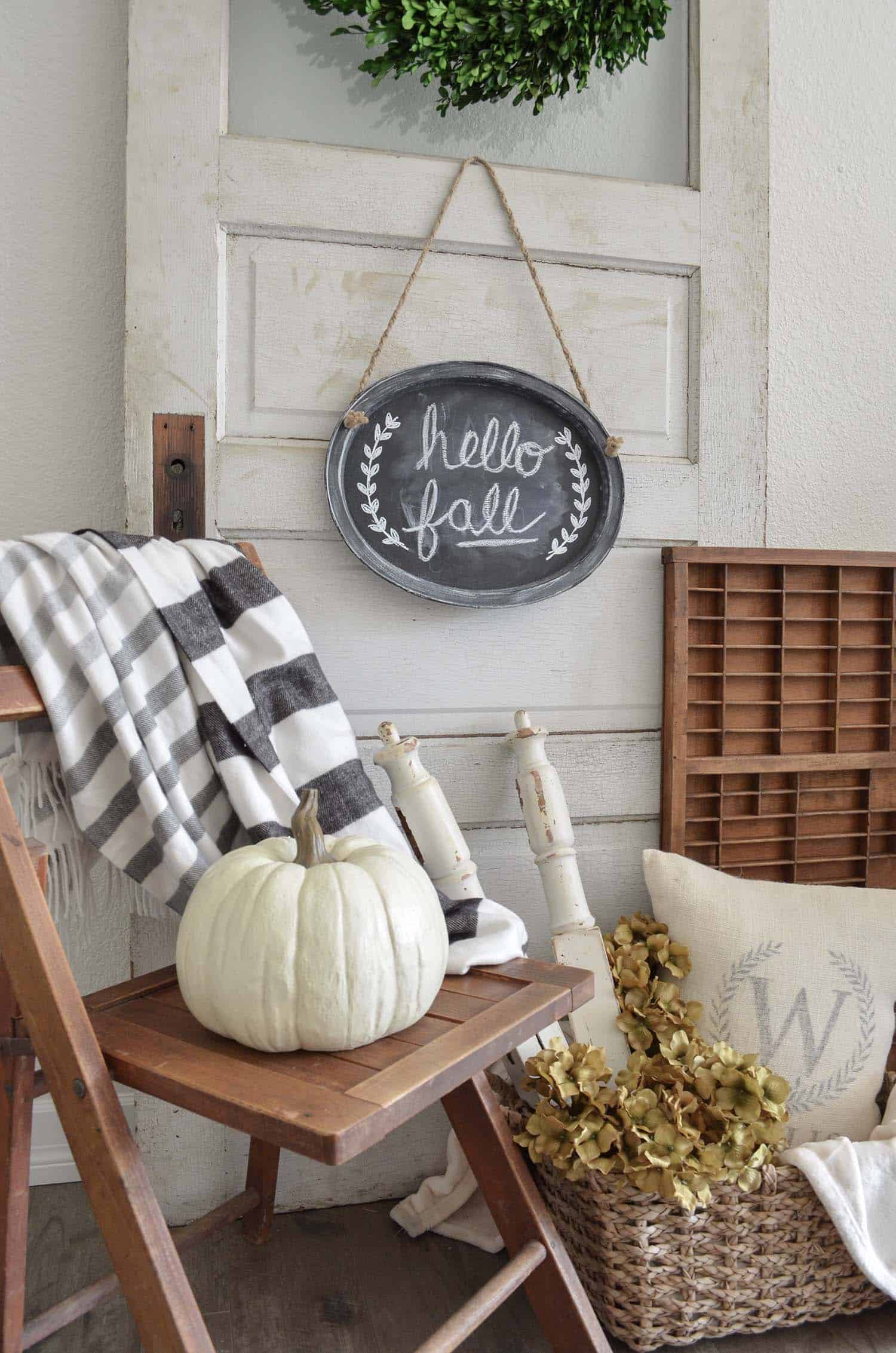 Best Rustic Farmhouse Porch Decor Ideas