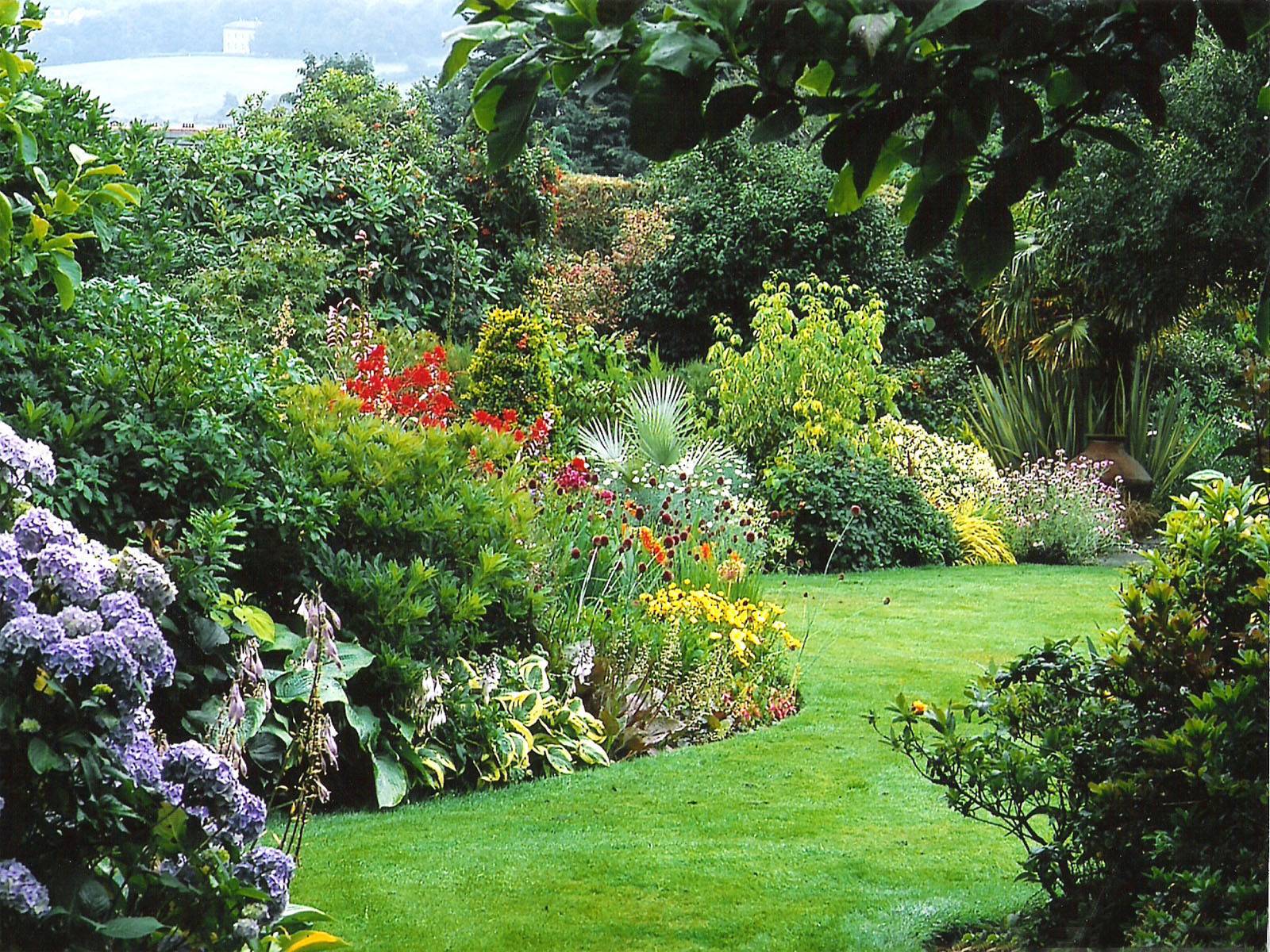 A Hugelkultur Raised Bed Garden Millcreek Gardens