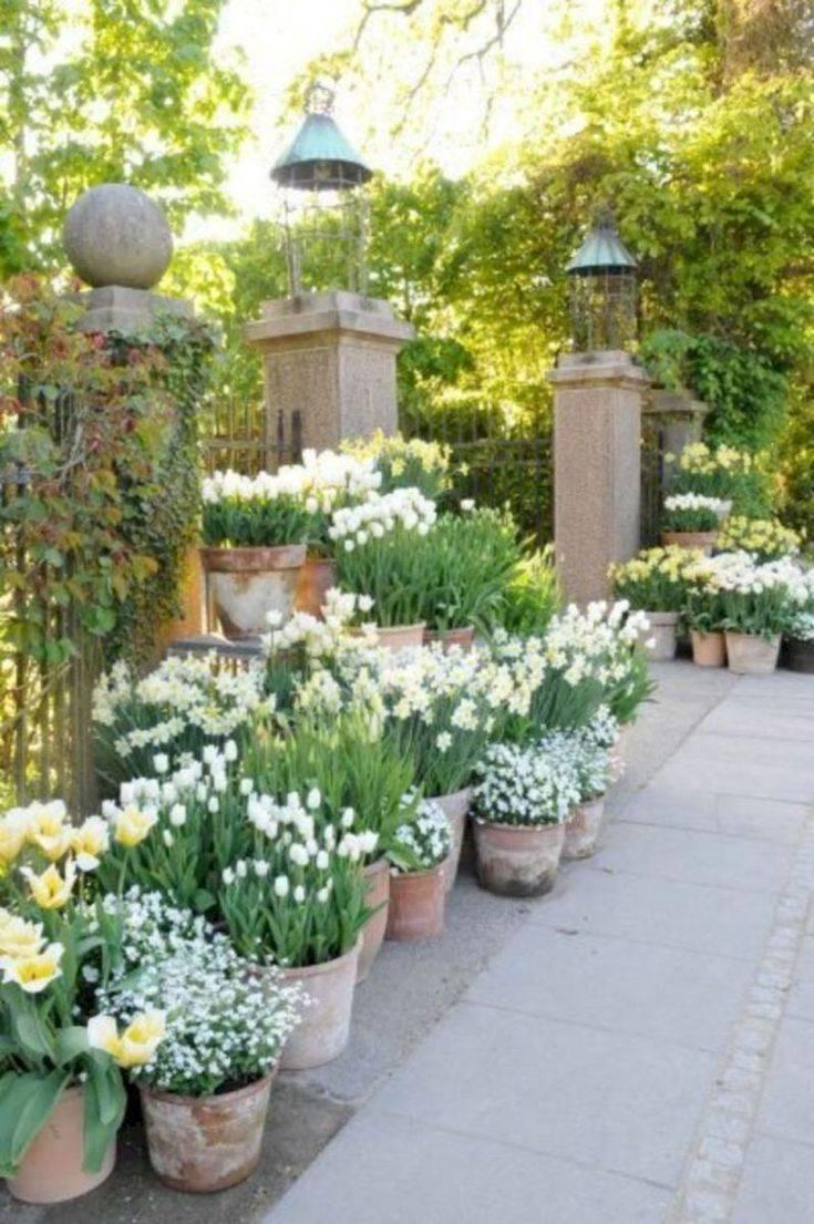 Beautiful Modern English Country Garden Design Ideas