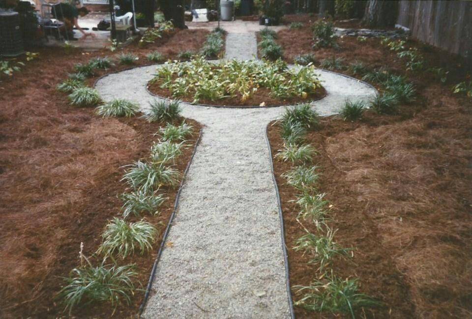 Nice Modern English Country Garden Design Ideas