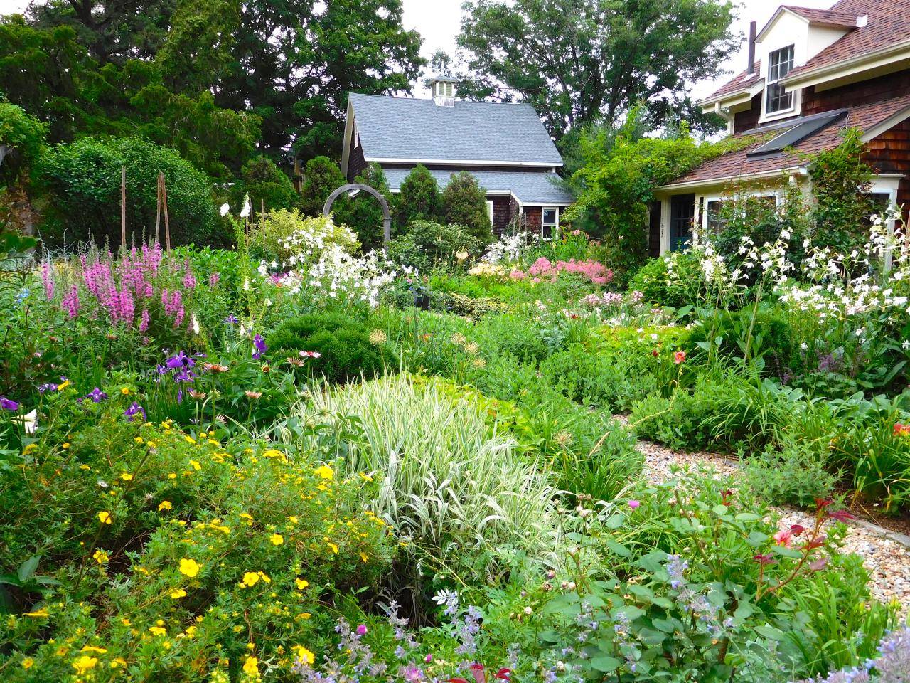 A Traditional Cottage Garden