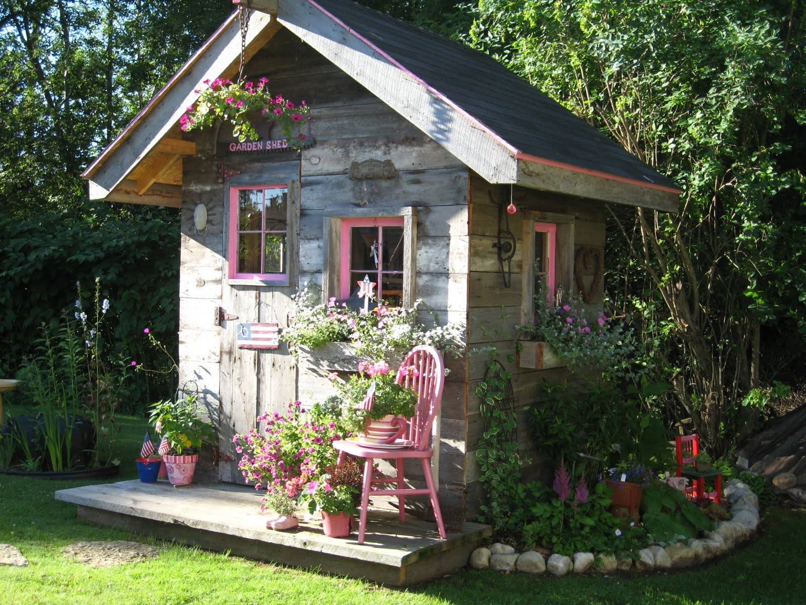 Lovely And Cute Garden Shed Design Ideas