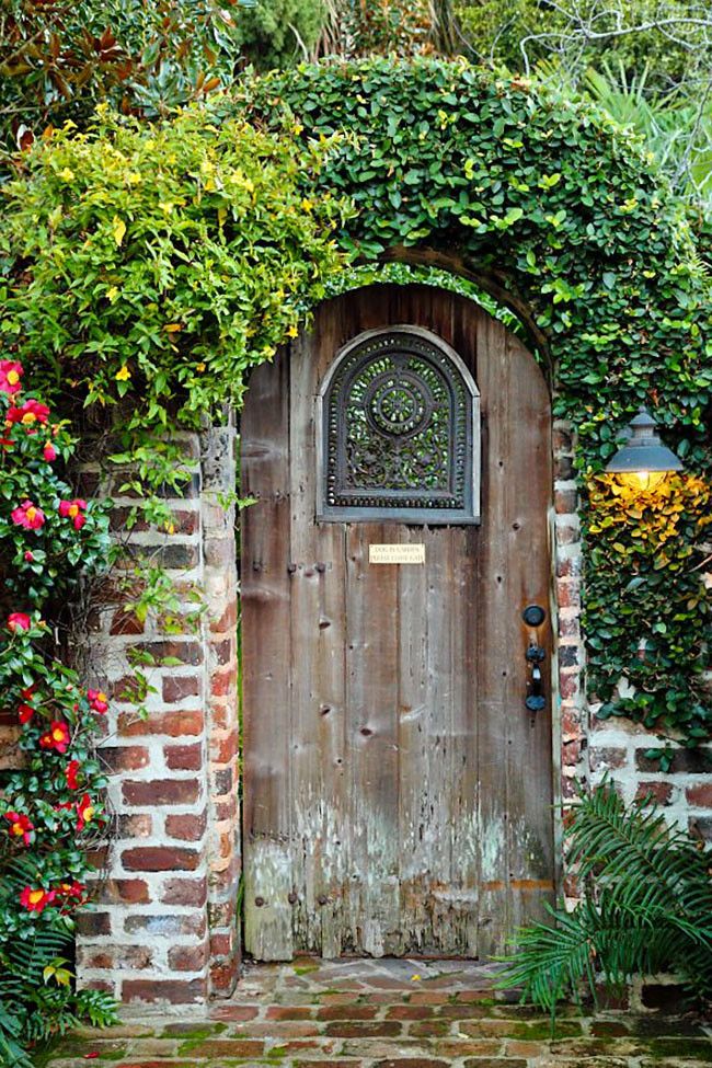 Decorative Wooden Garden Doors Design You Can Be Proud Of In
