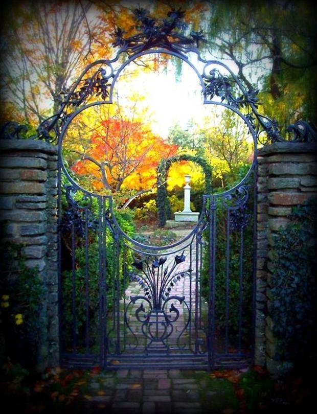 Totally Unique Wooden Driveway Gate Designs