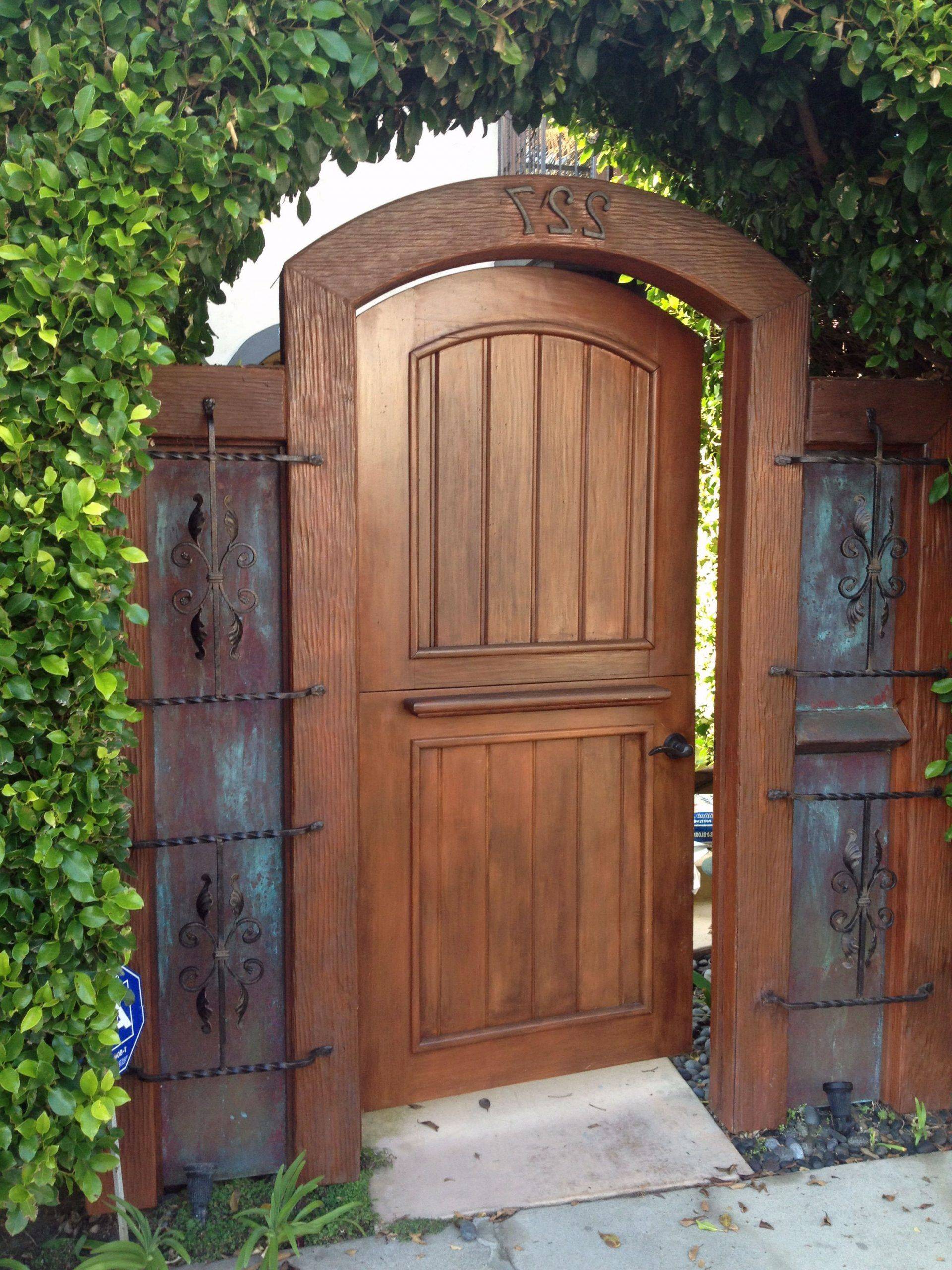 Gorgeous Iron And Wooden Garden Gate Decoration Ideas Home