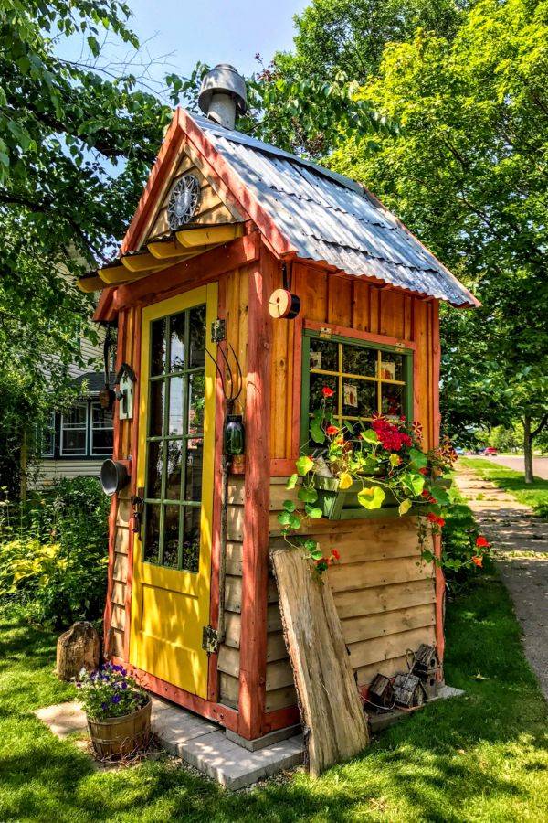 Lovely And Cute Garden Shed Design Ideas