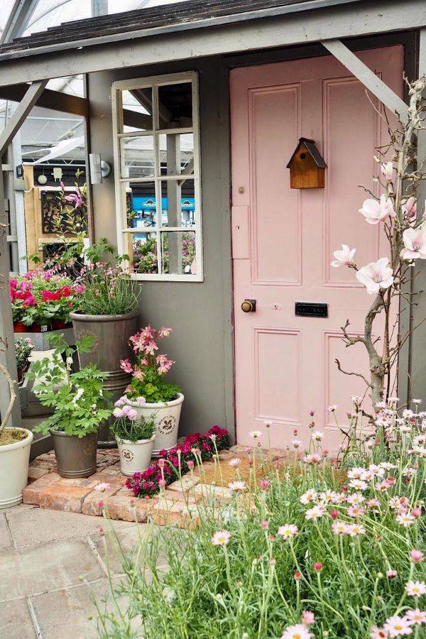 Lovely And Cute Garden Shed Design Ideas