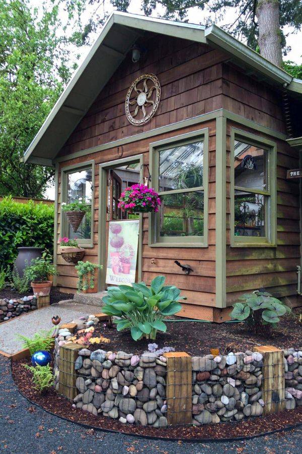 Lovely And Cute Garden Shed Design Ideas