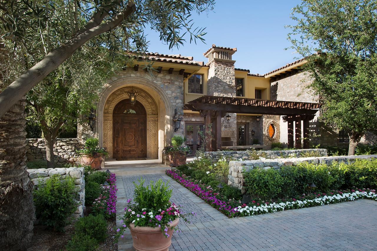 Best Mediterranean Landscaping Front Yard