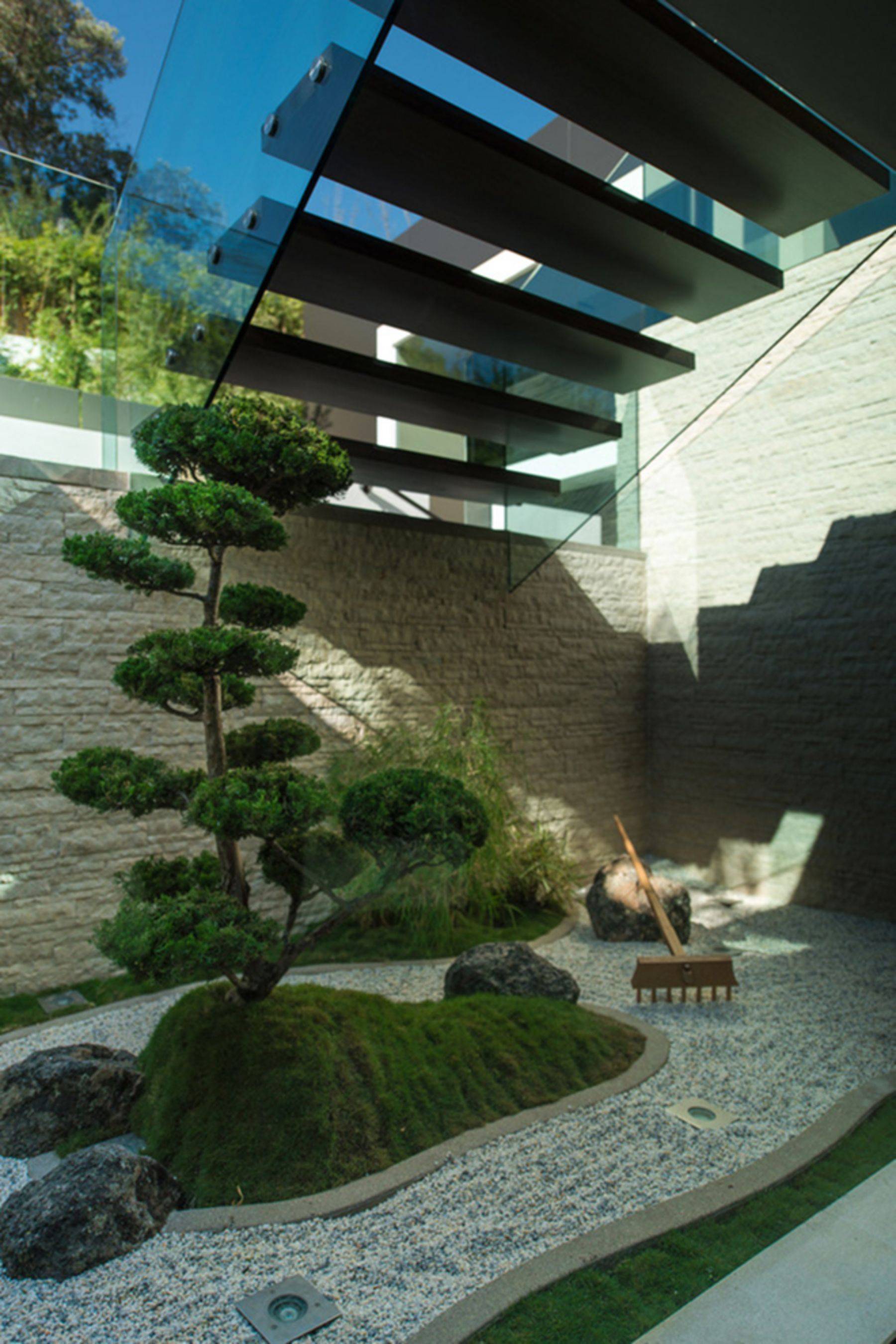 Modern Japanese Garden Design Ideas