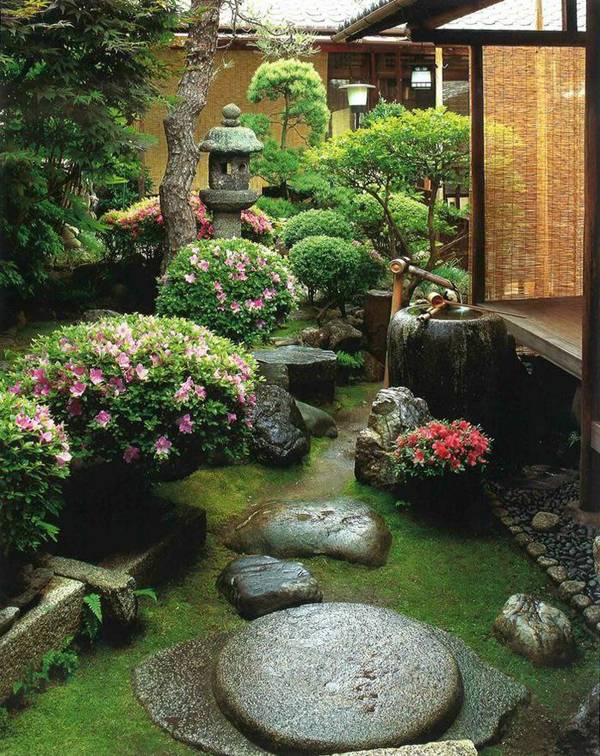 Peaceful And Calmness Japanese Courtyard Decor Ideas