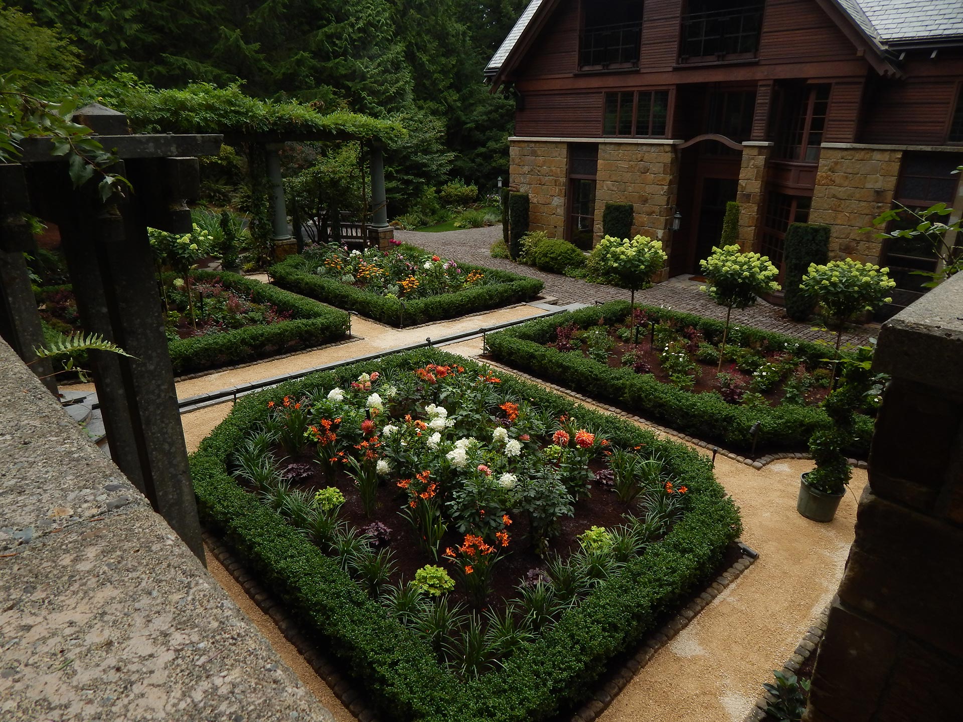 Style Formal Garden Design