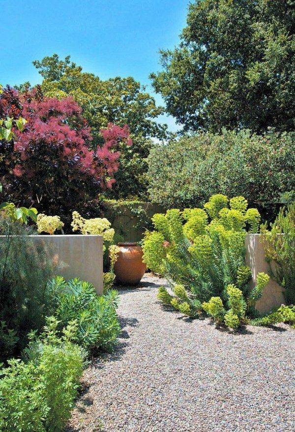 Lovely Mediterranean Garden Design Ideas