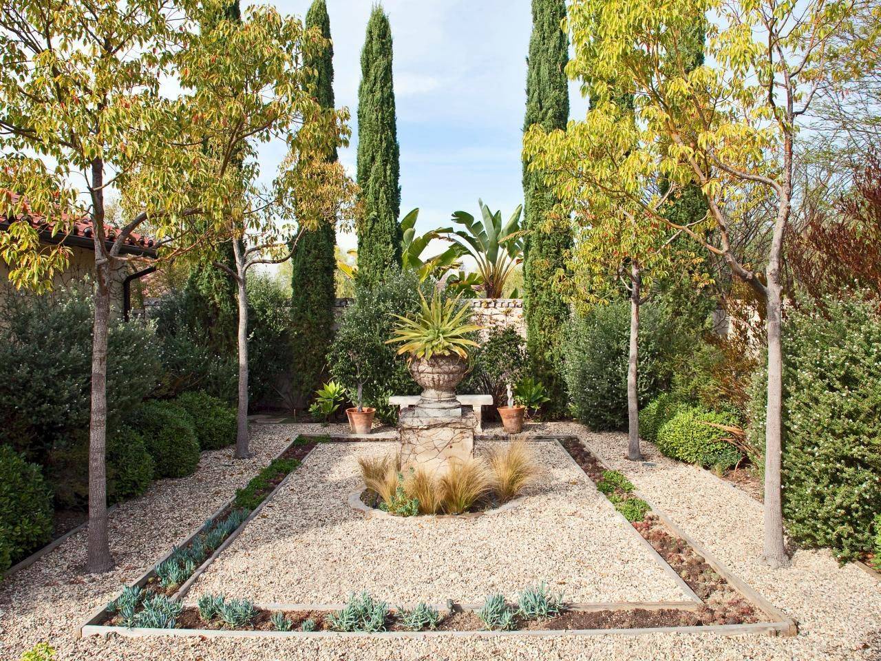 Awesome Front Yard Rock Garden Landscaping Ideas Mediterranean