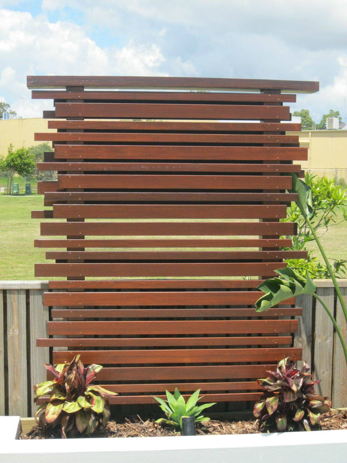 Best Outdoor Privacy Screen Ideas