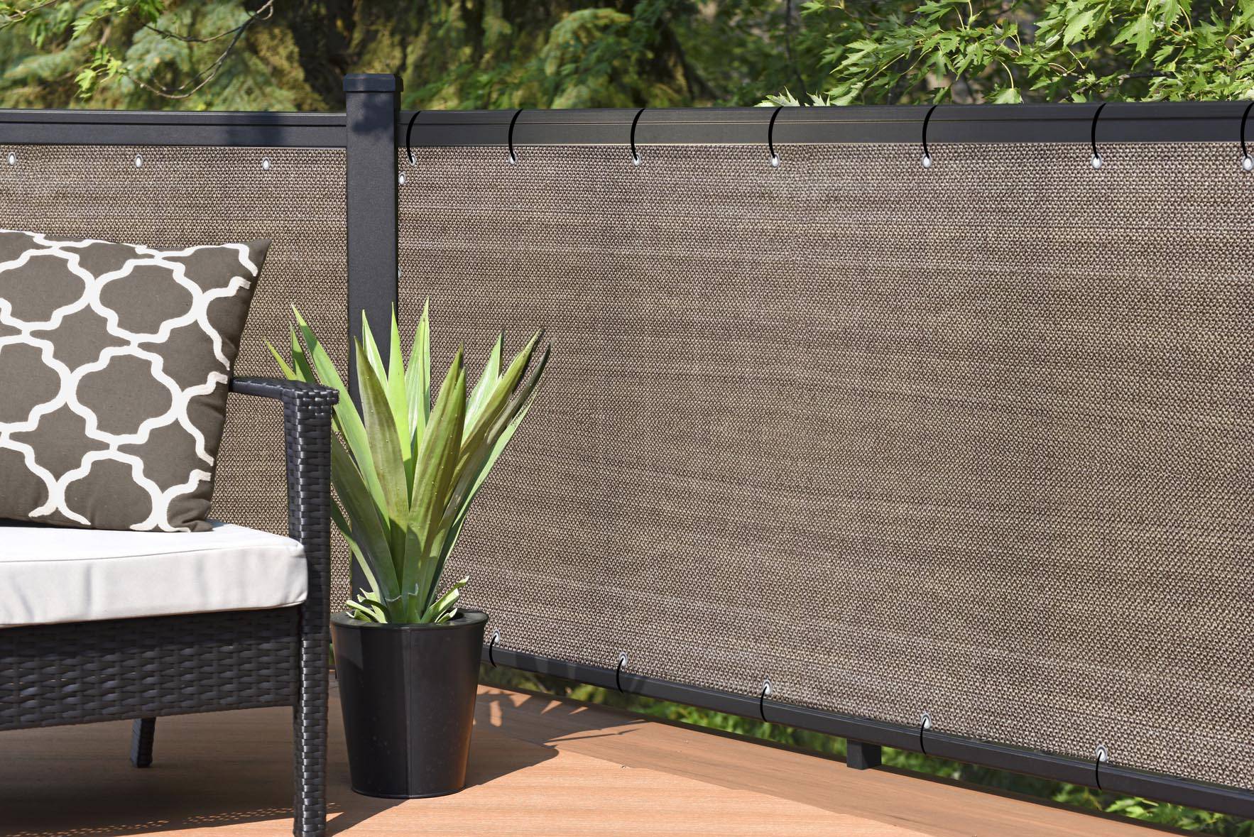 Simple And Cheap Privacy Fence Ideas Structhomecom Diy Privacy