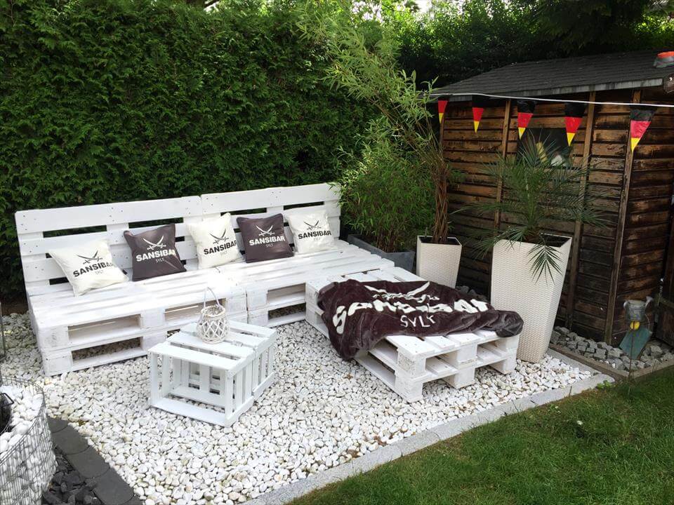 The Home Pallet Garden Furniture
