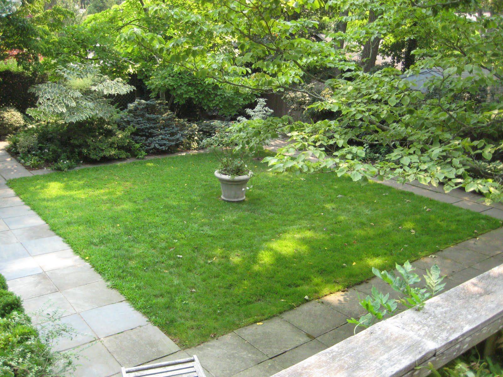 Small Square Gardens Garden Design