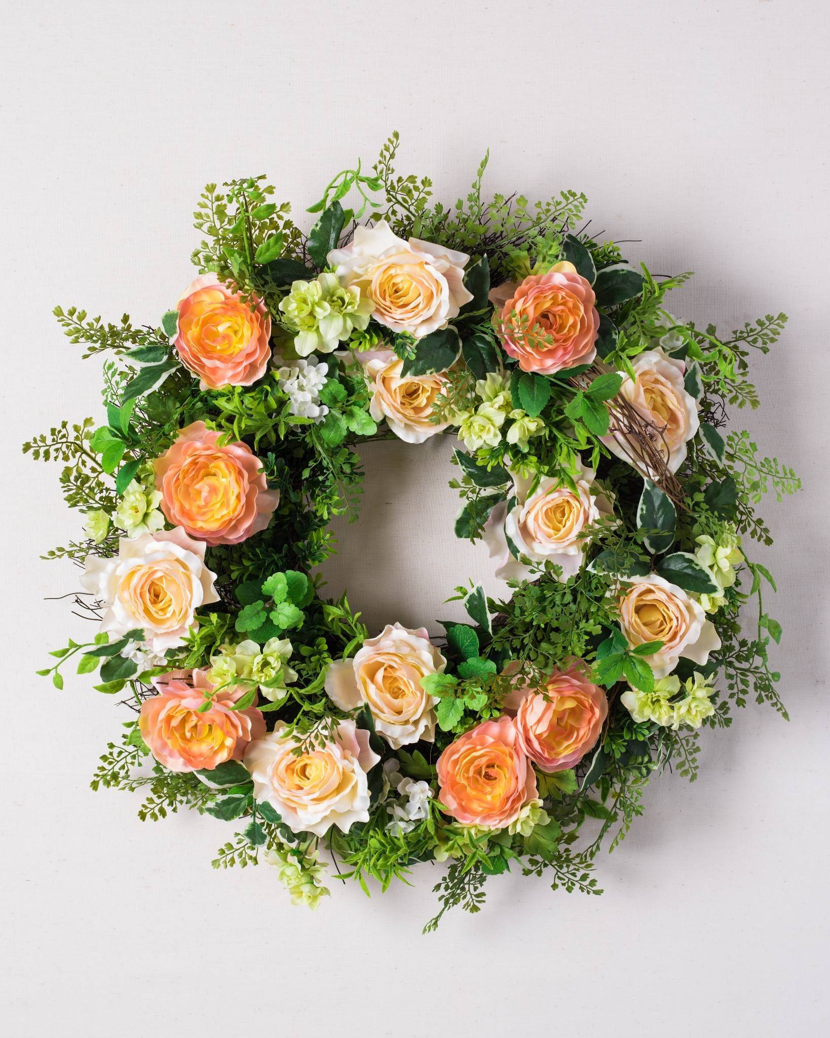 A Rustic English Gardeninspired Centrepiece