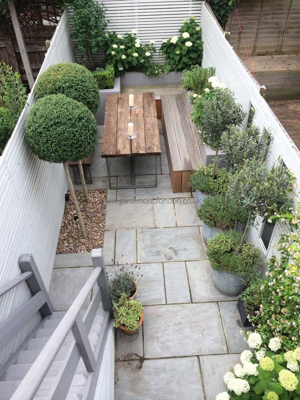 Superb Small Courtyard Garden Ideas