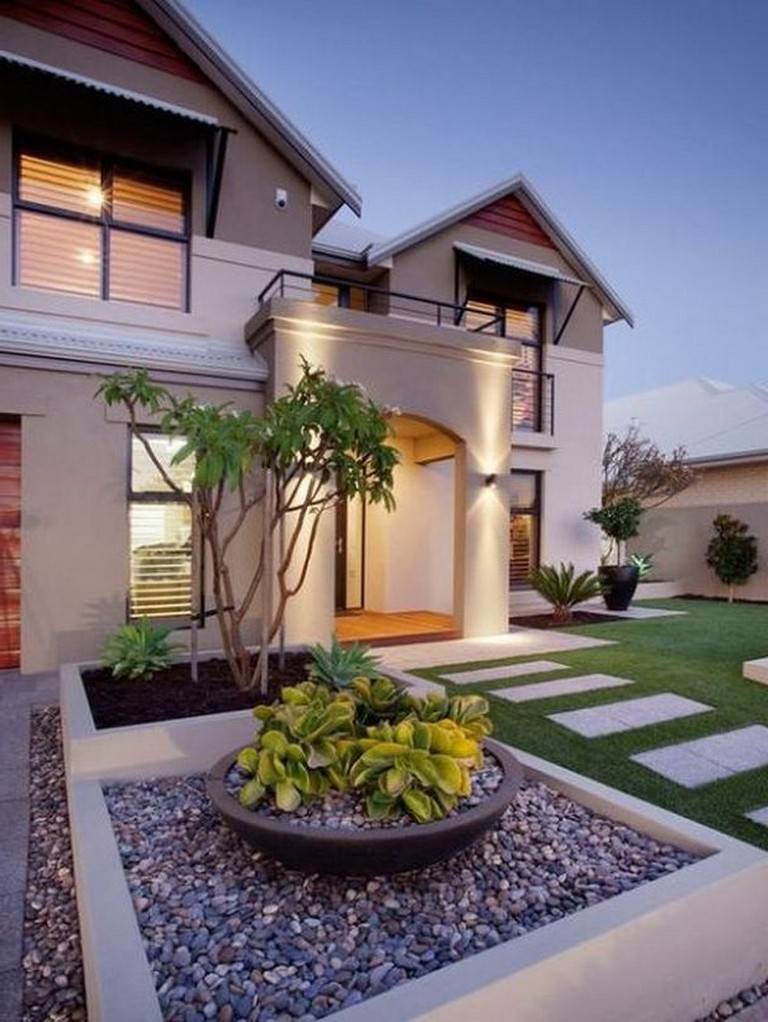 Stunning Low Maintenance Front Yard
