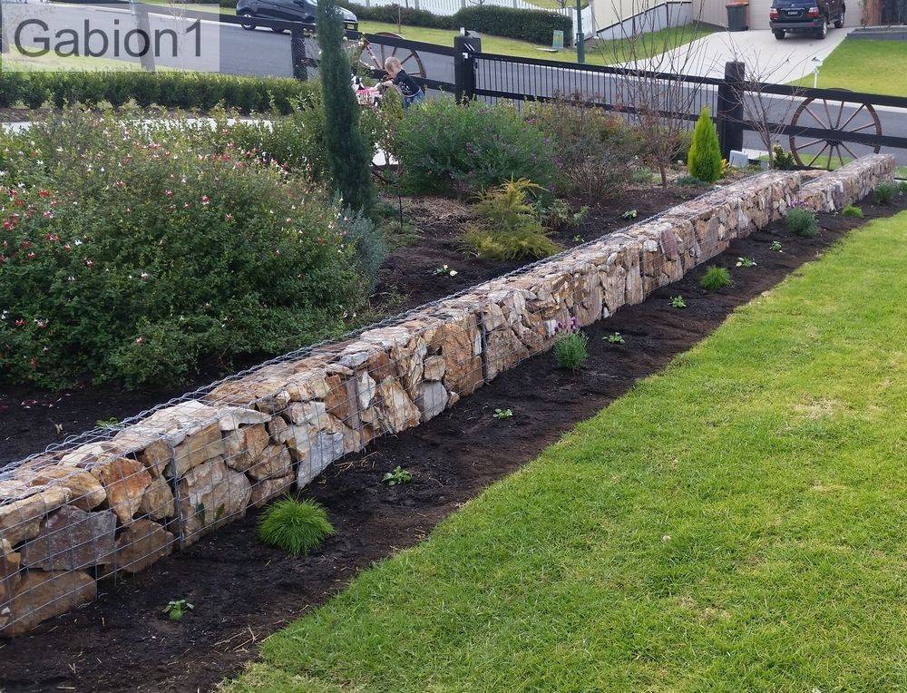 Backyard Retaining Wall Ideas And Terraced Gardens Photos Home