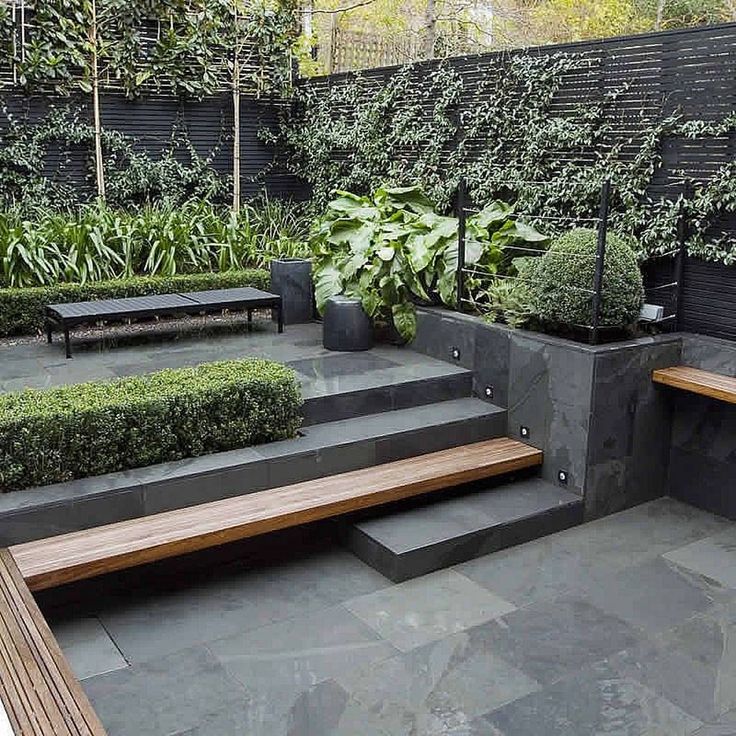 Contemporary Courtyard Outerspace