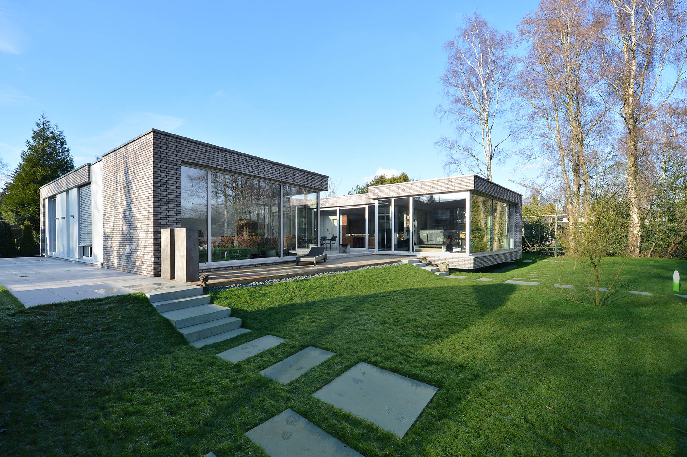 Sustainable Landscape Design Compliments Modern Architecture