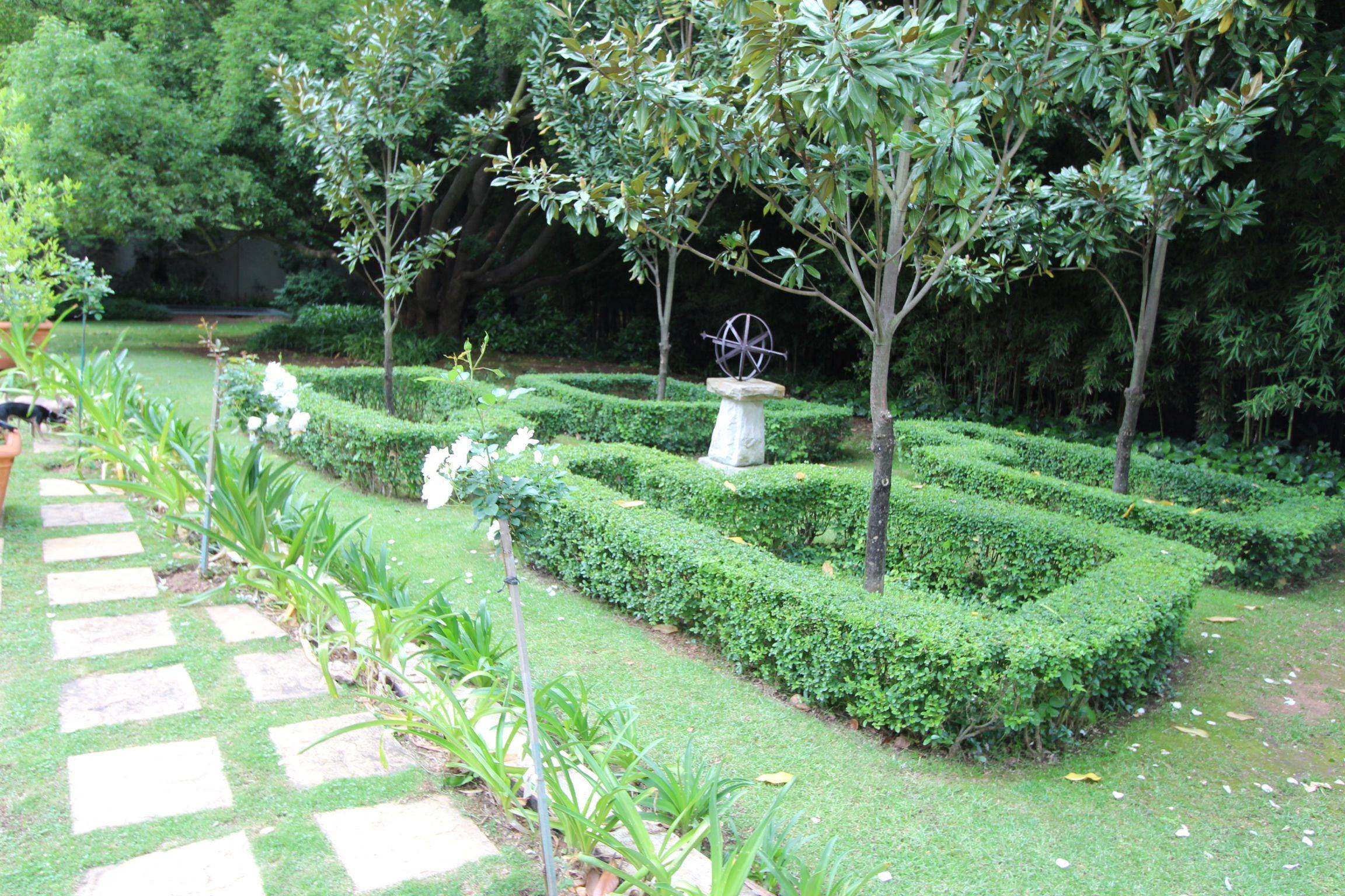 Emirates Hills Formal Garden Design