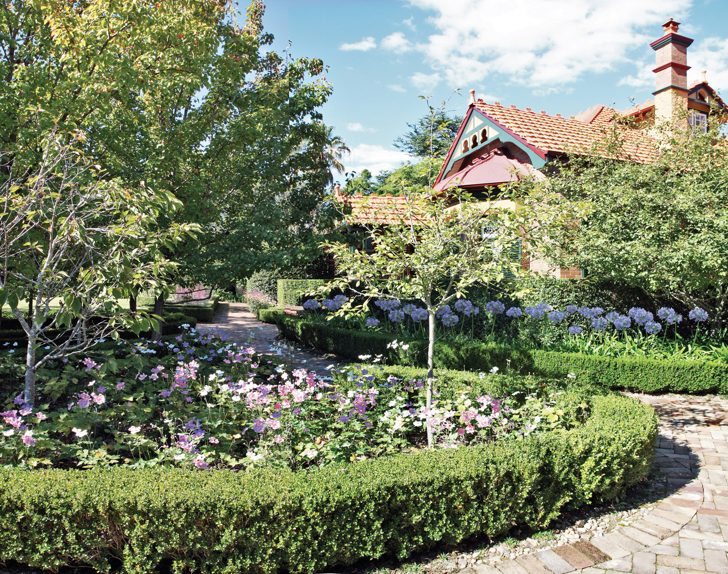 Contemporary Back Garden Water Features