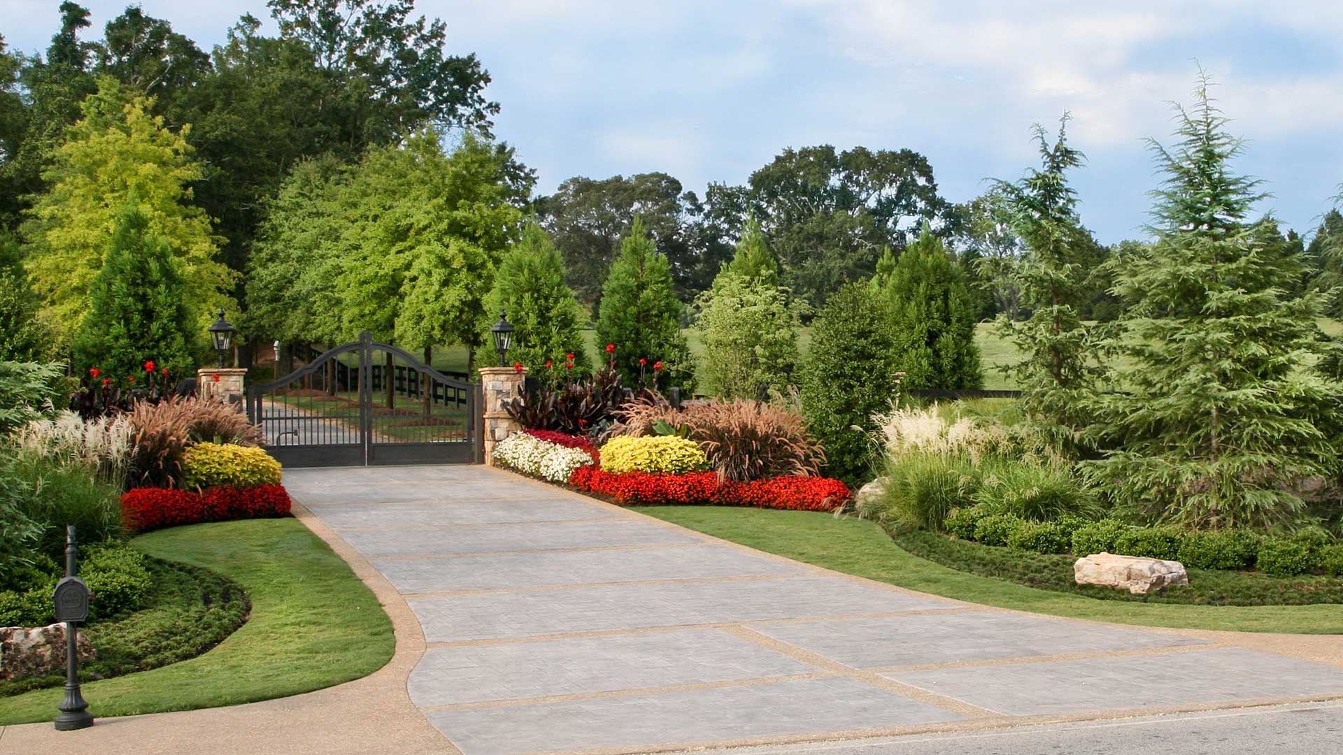 Classic Garden Style Lowndescapes