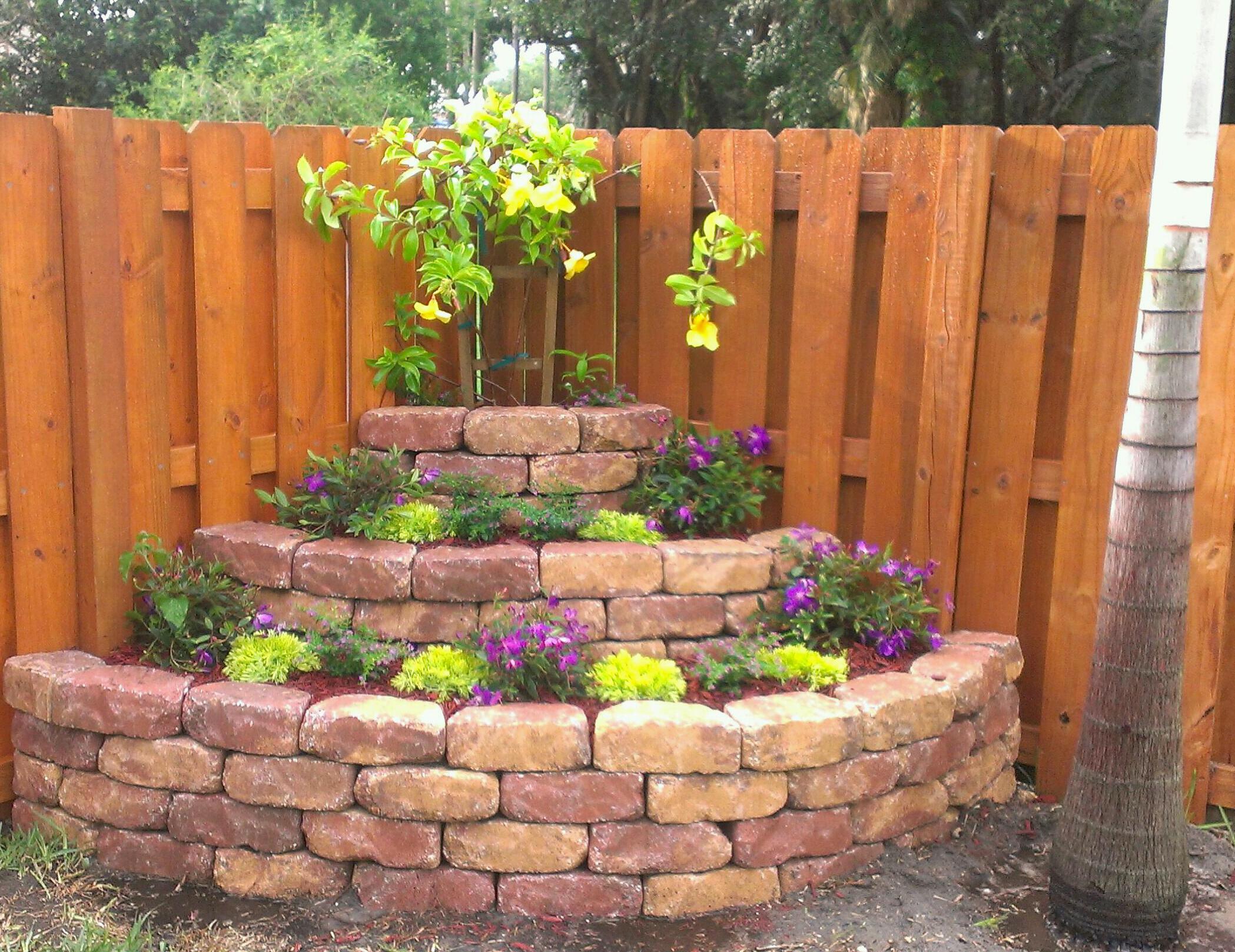 Amazing Corner Garden Idea