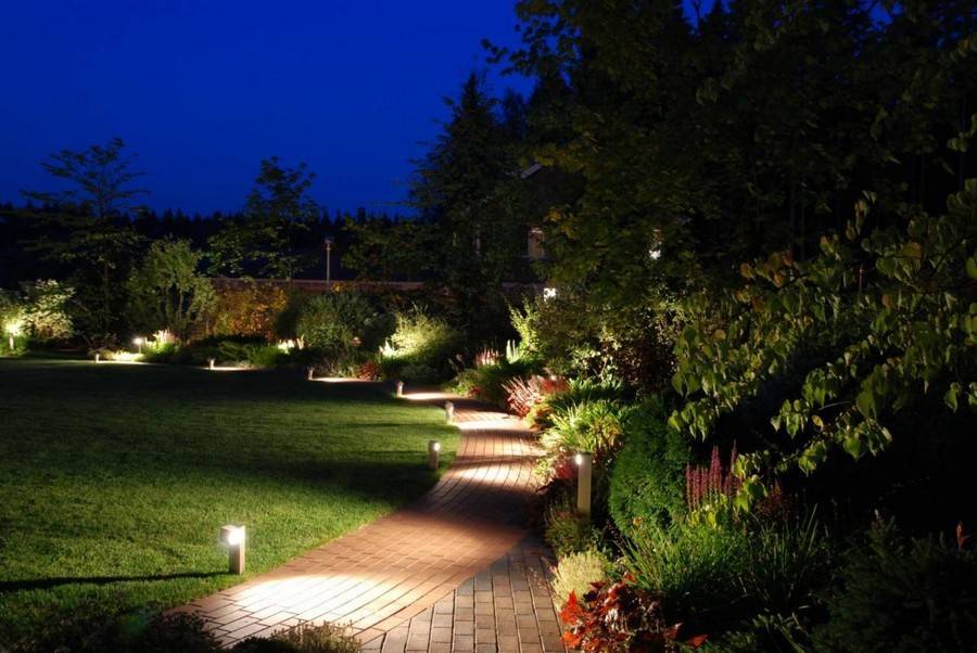 Landscape Pathway Lighting Design