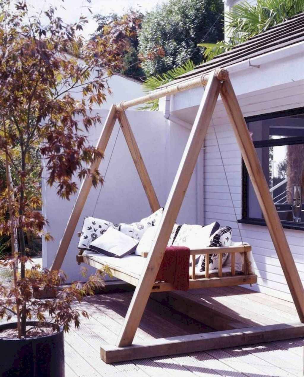 Pallet Garden Swing Seat