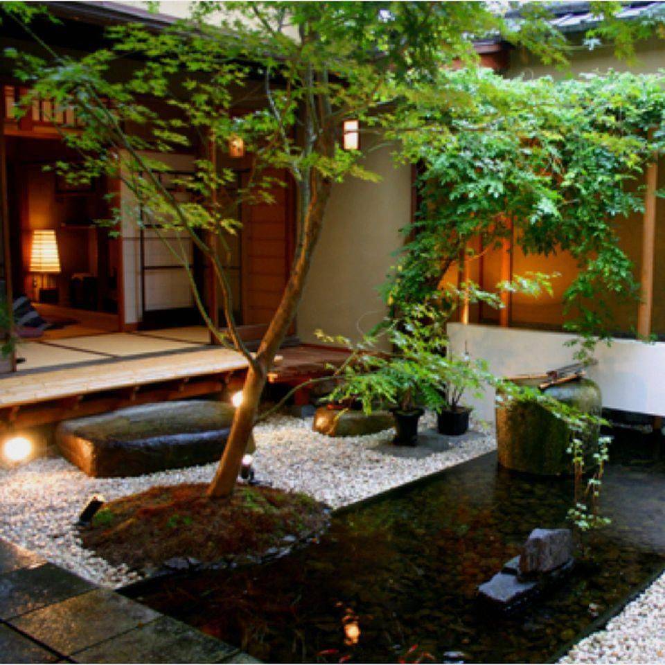 Peaceful And Calmness Japanese Courtyard Decor Ideas