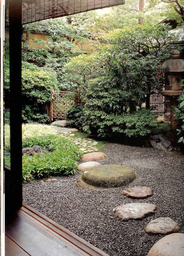 Peaceful And Calmness Japanese Courtyard Decor Ideas