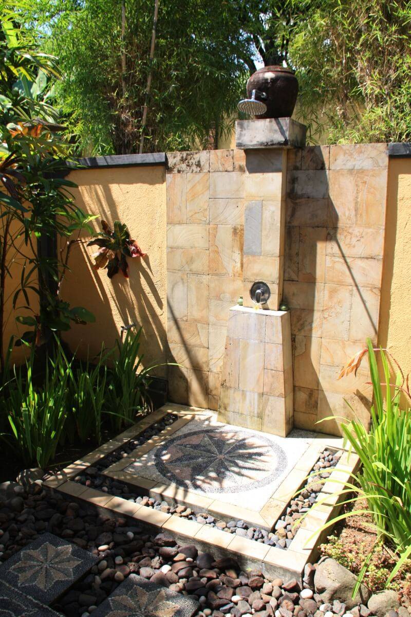 Stunning Outdoor Showers