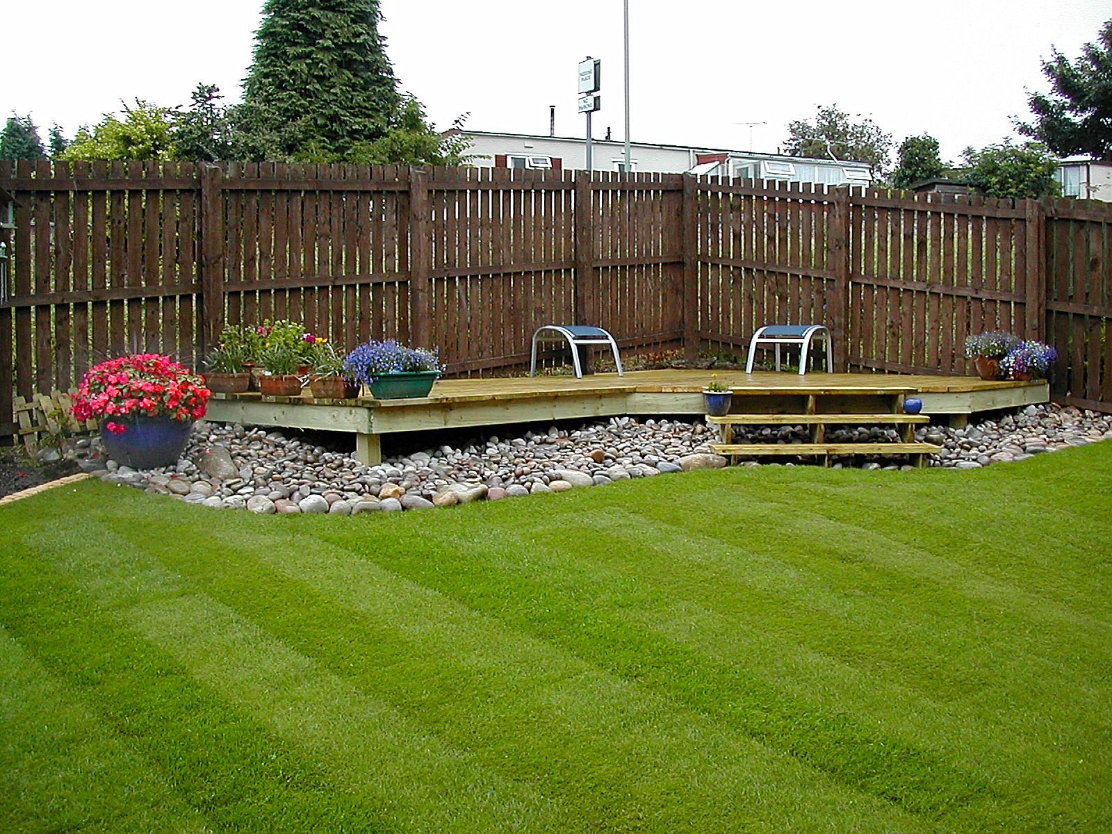 Corner Fence Landscaping Ideas