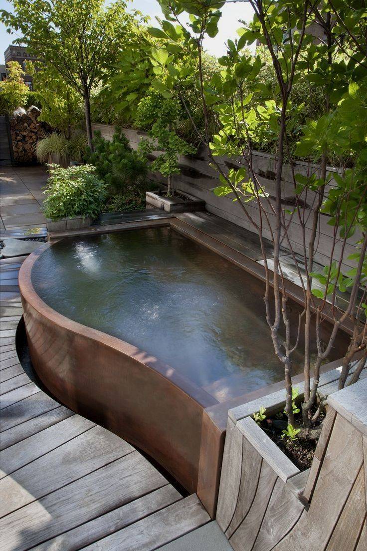 Stunning Garden Hot Tub Designs