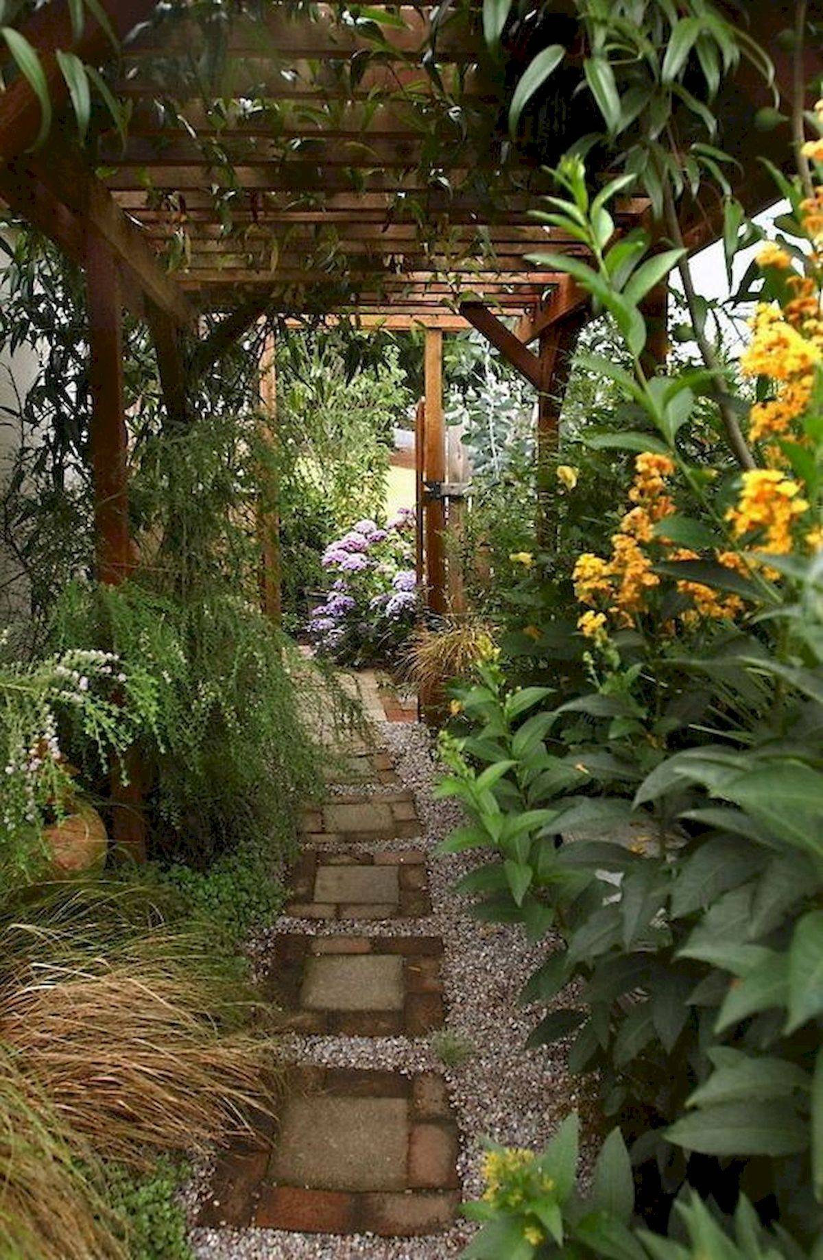 Incredible Side House Garden Landscaping Ideas