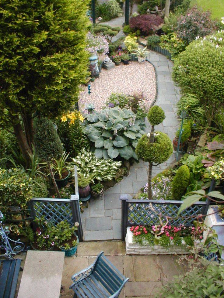 A Long Narrow Space