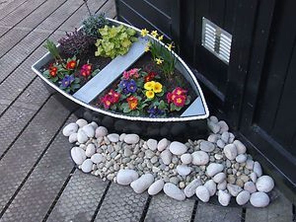 Modern Nautical Garden Dcor Ideas