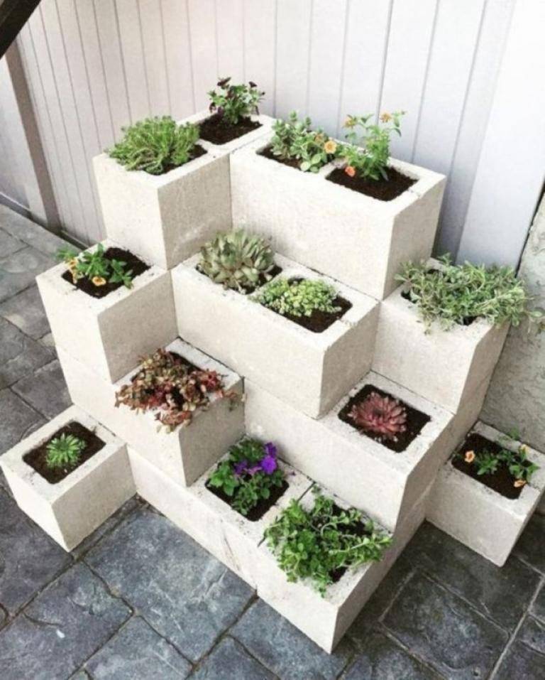 Handmade Cheap Garden Decor Ideas