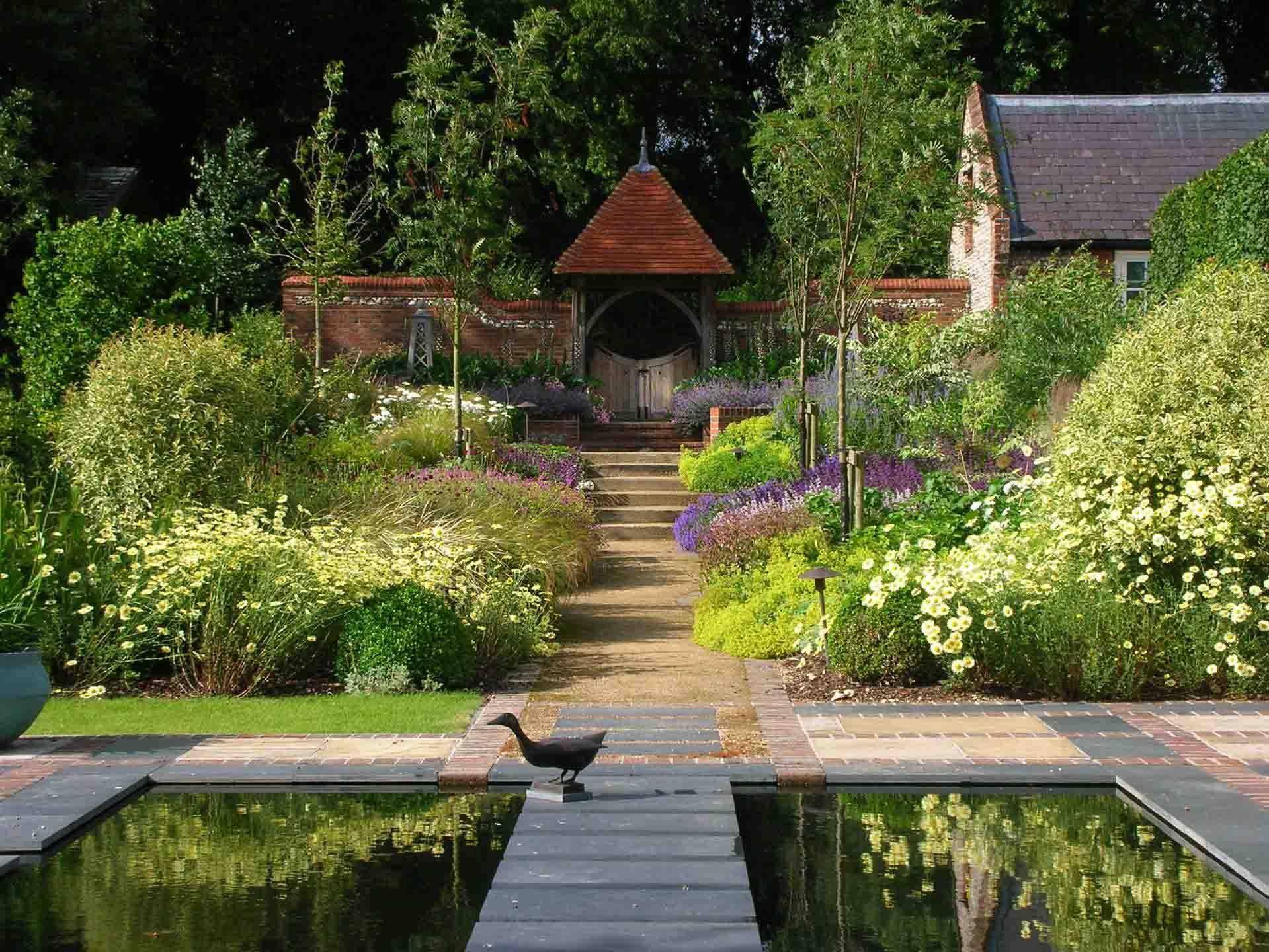 Englishstyle Hamptons Property Timeless Traditional Englishstyle