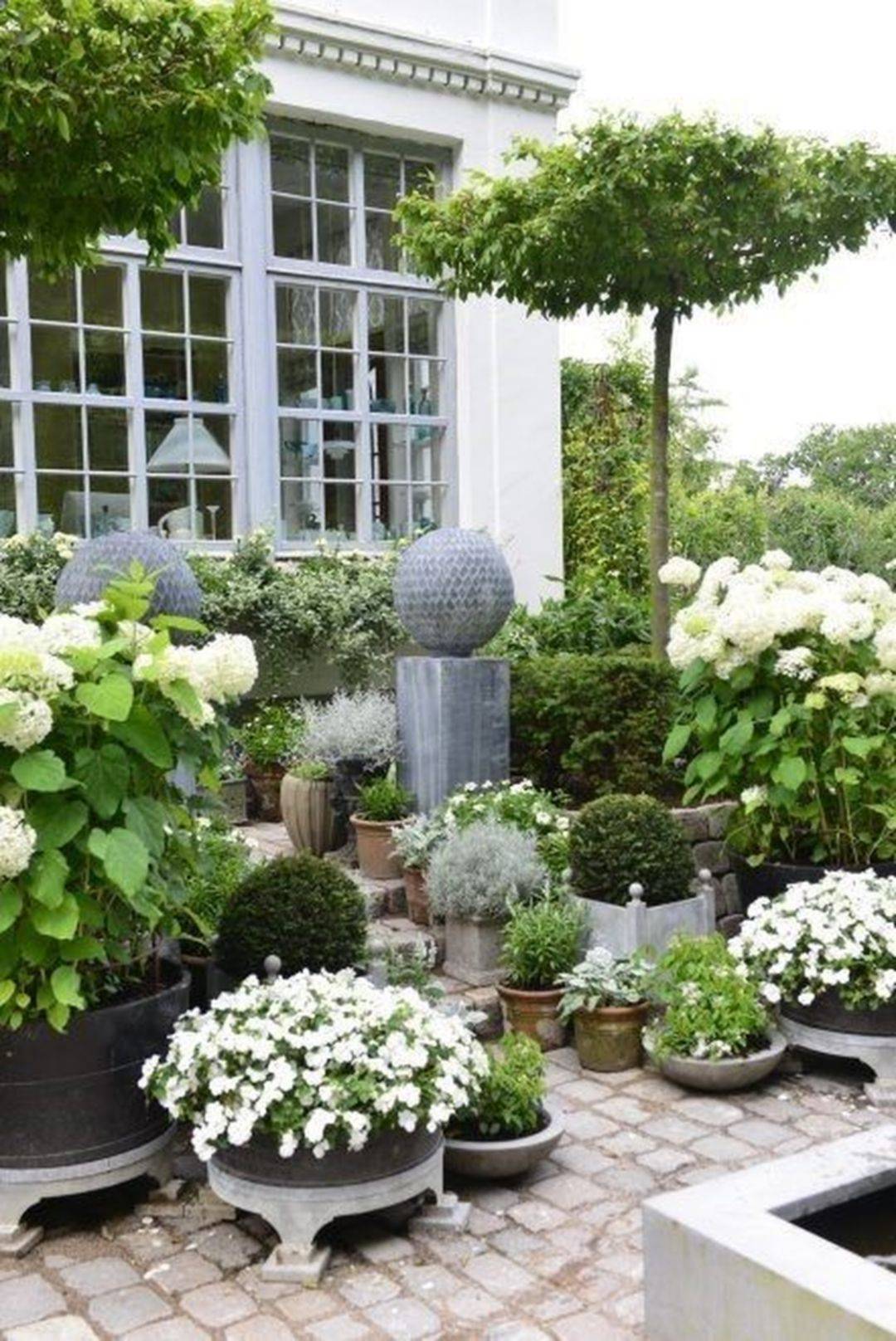 Elegant Backyard Landscaping Ideas